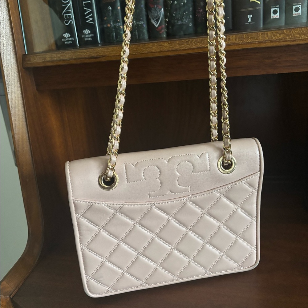 Tory Burch Savannah Convertible Quilted Shoulder Bag with Chain in Soft Pink